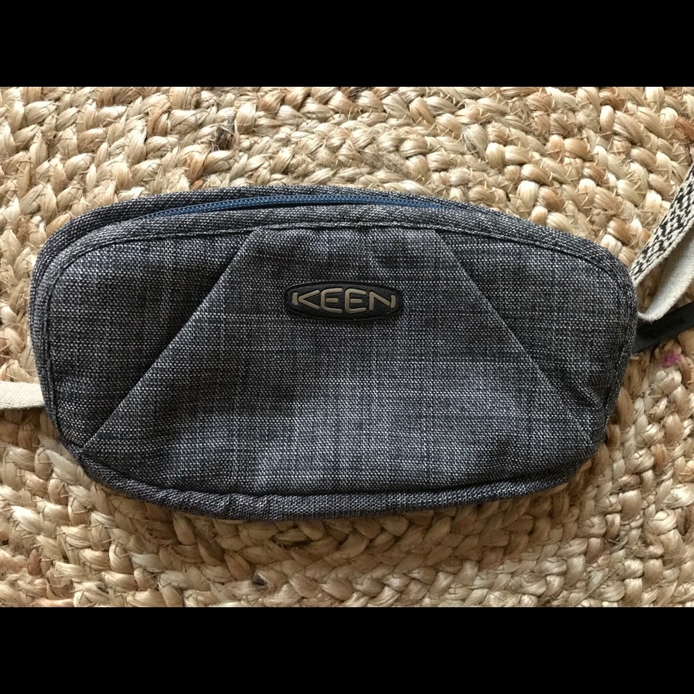 Keen Hazel wristlet/wallet
